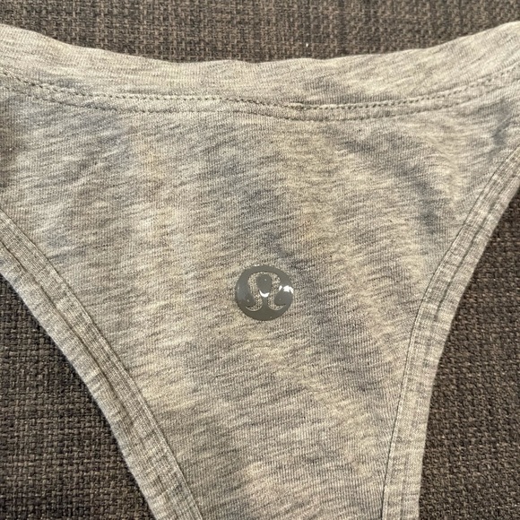 Lululemon Yogi Racer Back III Scoop Neck Grey. - Picture 6 of 6